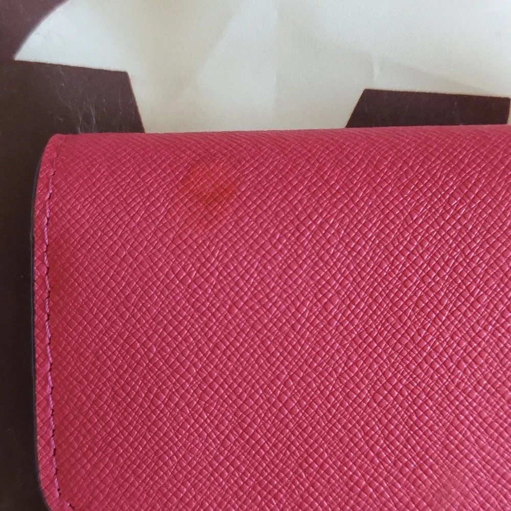 Pink Wallet - Picture 3 of 3